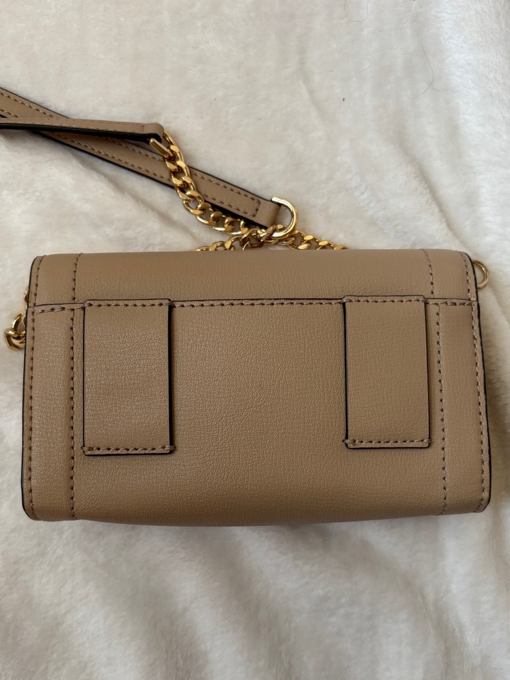 Michael Kors Kinsley Nude Beige Crossbody Clutch Gold Chain Bag - Picture 3 of 10